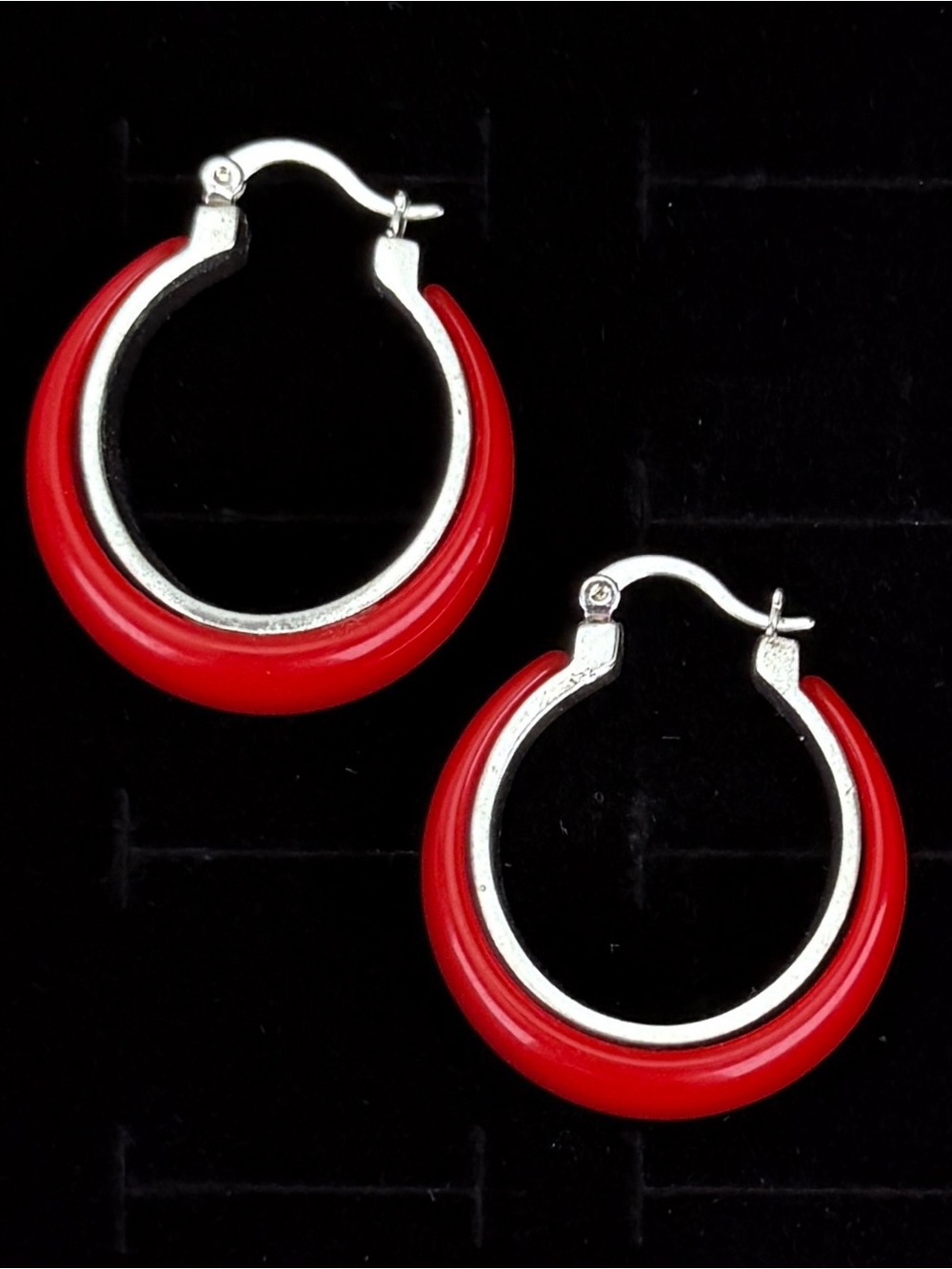Vintage Red Silver Tone Chunky Pierced Hoop Earrings Retro Statement